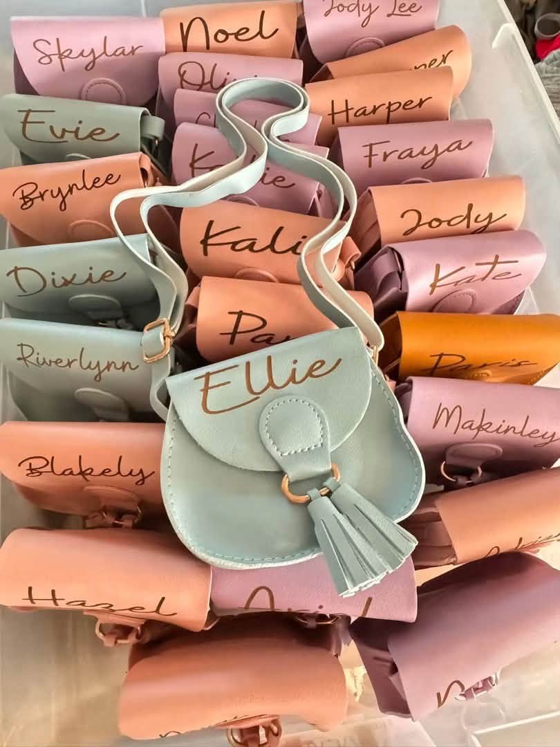 Personalized Girls Purses - Close 7/20